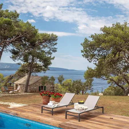 Villa Elegant Brac 4 Bedrooms Shoreline Serenity Stunning Sea Views Walking Distance To