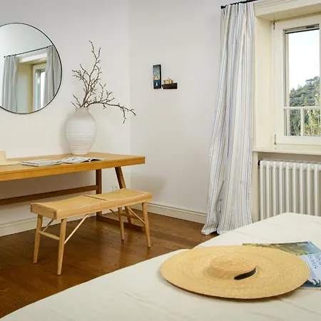 Villa Elegant Brac 4 Bedrooms Shoreline Serenity Stunning Sea Views Walking Distance To *
