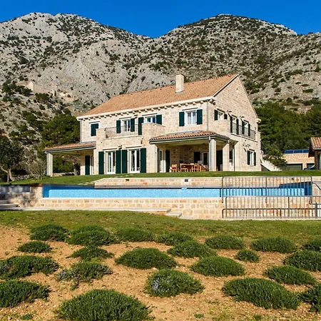 Villa Elegant Brac 4 Bedrooms Shoreline Serenity Stunning Sea Views Walking Distance To
