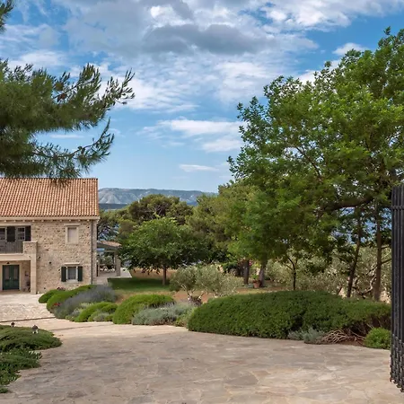Elegant Brac 4 Bedrooms Shoreline Serenity Stunning Sea Views Walking Distance To *