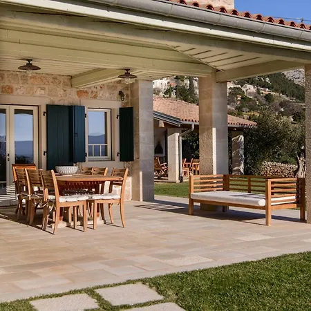 Beachfront Oasis: Elegant Brac Retreat With Sea Views Villa *