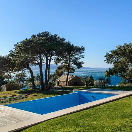Beachfront Oasis: Elegant Brac Retreat With Sea Views Villa