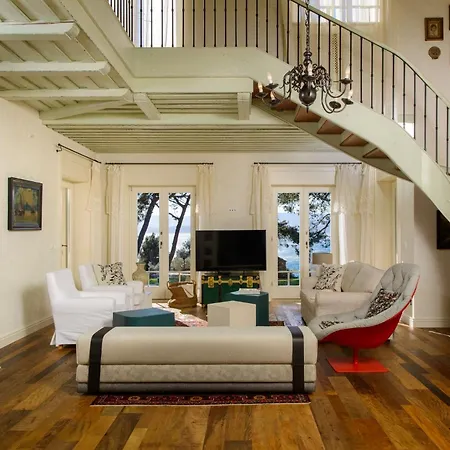 Villa Elegant Brac 4 Bedrooms Shoreline Serenity Stunning Sea Views